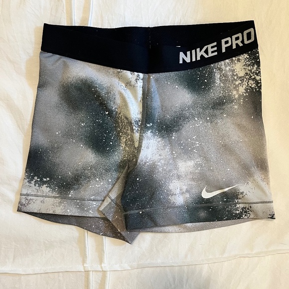 Nike Pro Shorts M - Picture 1 of 3